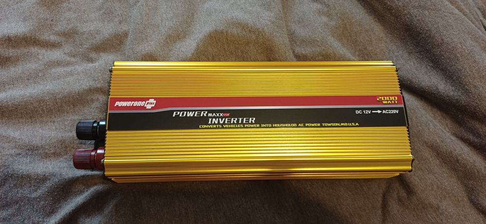 Інвертор 2000w.  12/ 220v
