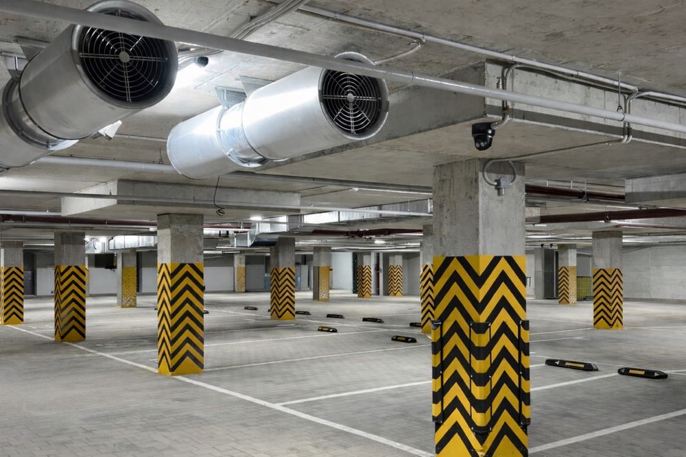 Паркомісце в підземному паркінгу