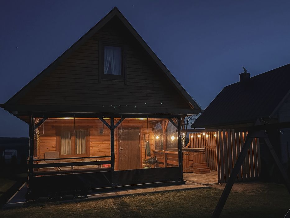 Domek z balia na Mazurach nad jeziorem do wynajecia