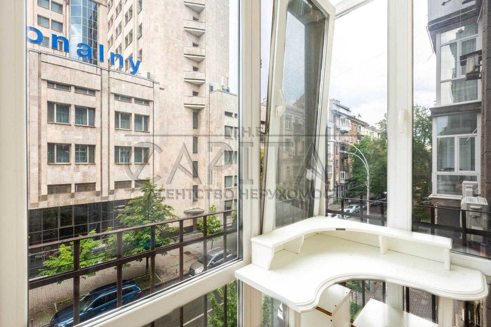 Продажа квартиры, ул. Институтская, Печерск, Центр