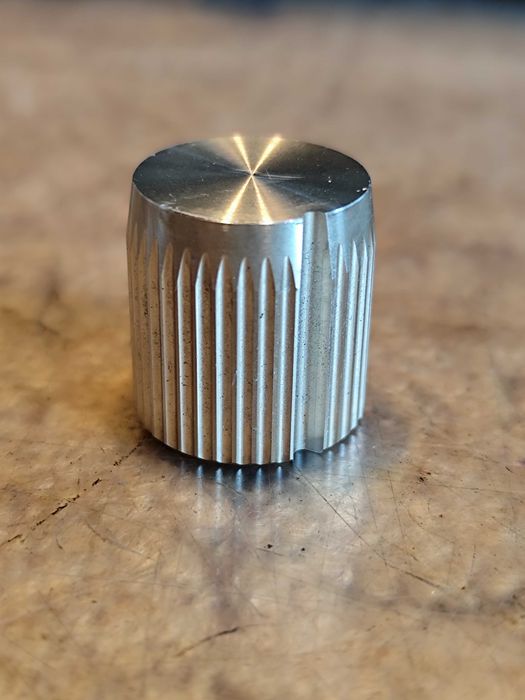 gałki do sprzętu audio m-ki Luxman