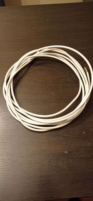 Przewód antenowy