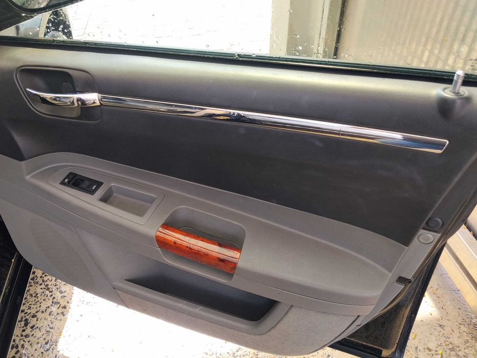 Chrysler 300 C. 2004рв. 2.7 бенз. HEMI.