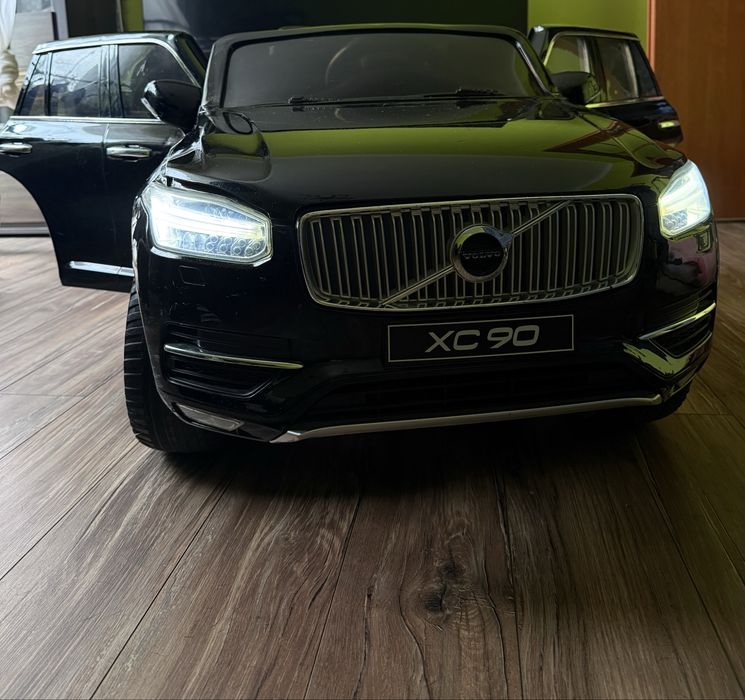 volvo xc90 na akumulator
