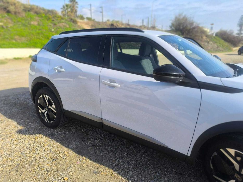 Peugeot 2008 — fotografia 4