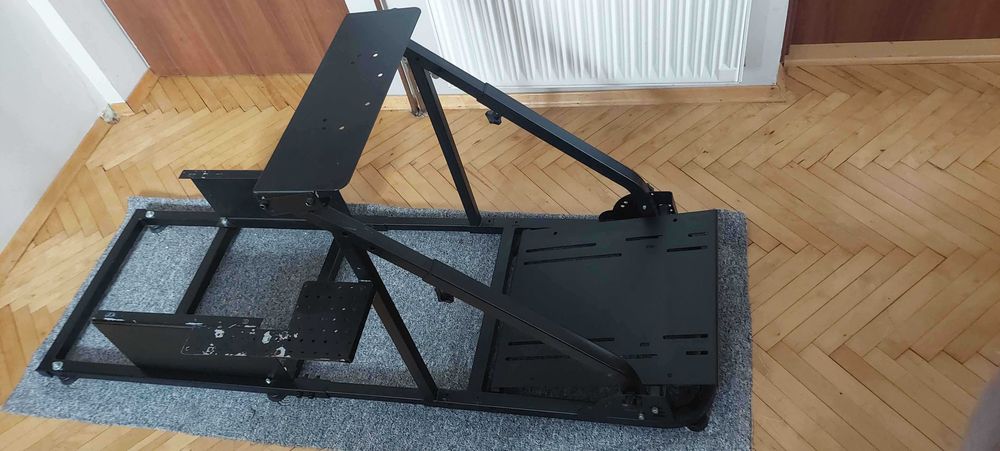 simrig kokpit do simracingu