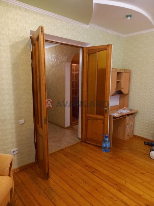 Продам 3-кімн. квартиру. Правий.