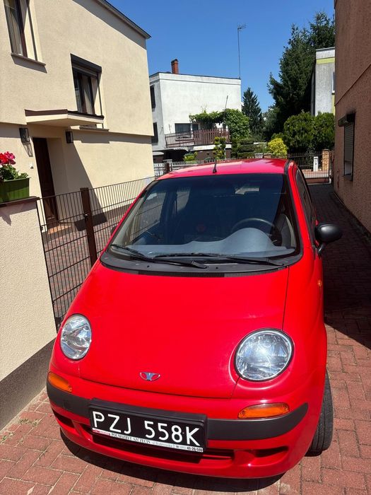 Daewoo Matiz 999 roku to praktyczne auto miejskie, które sprawdzi się w codziennym