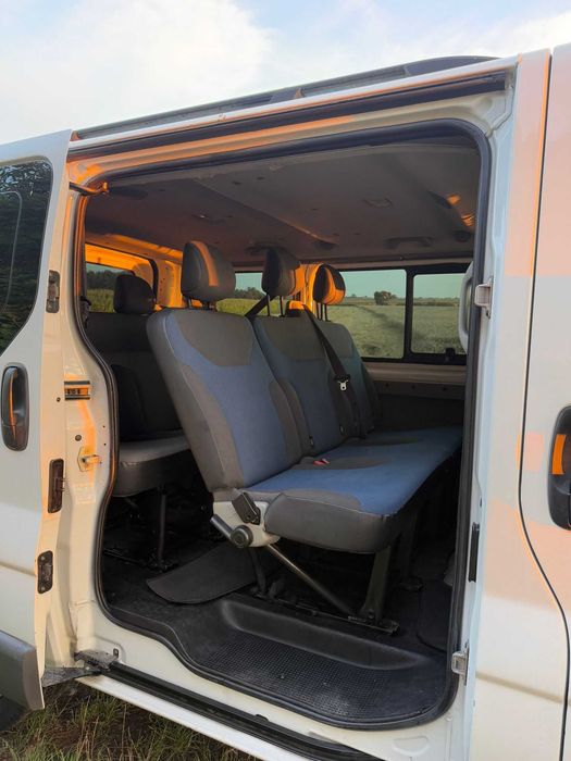 Renault Trafic 2.0 dCi 2011 9 osobowy