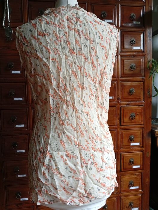 Bluzka letnia, zwiewna bez rękawów,