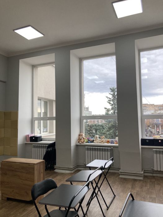 Оренда офісу майдан Незалежності 34м.кв без оплати к/п