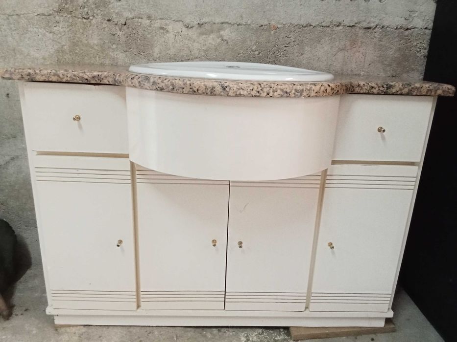 Móvel de casa de banho