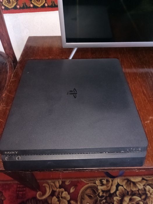 Сони плейстейшен 4