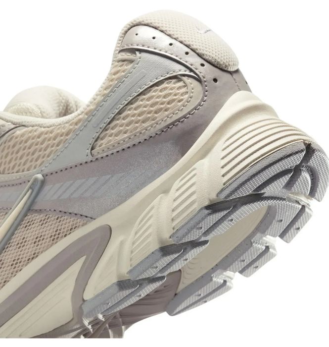 Кросівки Nike V5 Rnr Beige/Grey оригінал IH1980-140