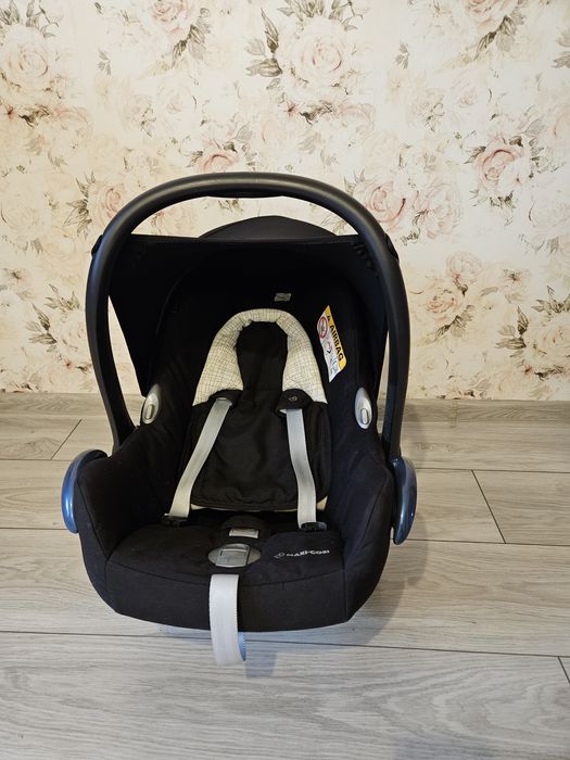 Maxi cosi cabriofix
Z wkładką dla noworodka