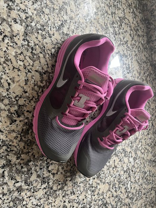 Tenis running Nike Vomero 8