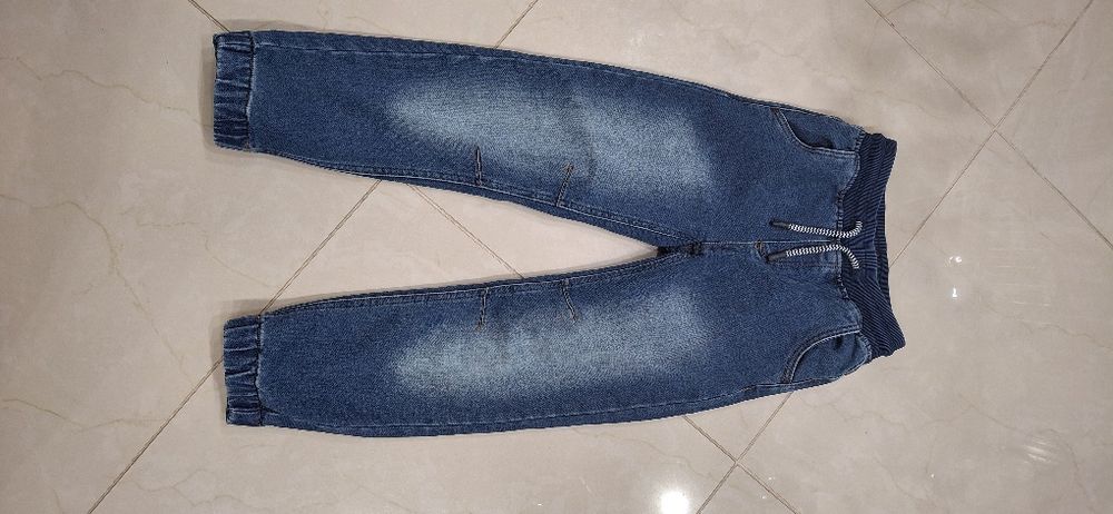 Sprzedam jeansy coccodrillo joggery 128