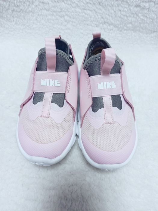 Оригінал Nike, 26 розмір, устілка 16.5 см, кросівки для дівчинки