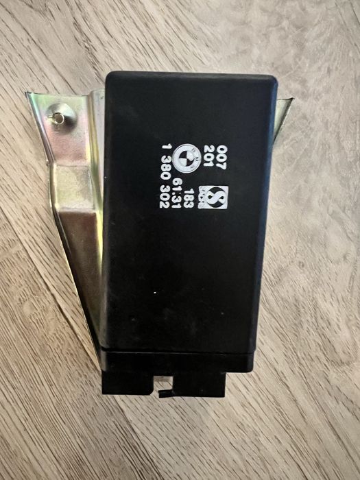 Sterownik centralnego zamka bmw e30