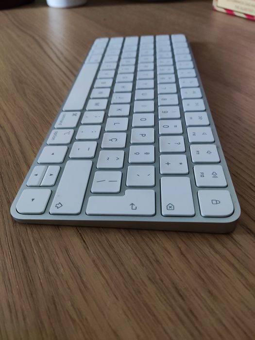 Teclado Apple Magic Keyboard Bluetooth