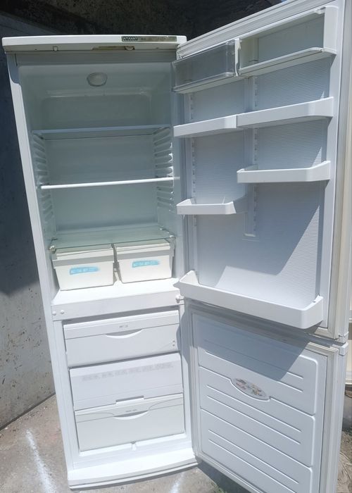 Продам рабочий холодильник Атлант