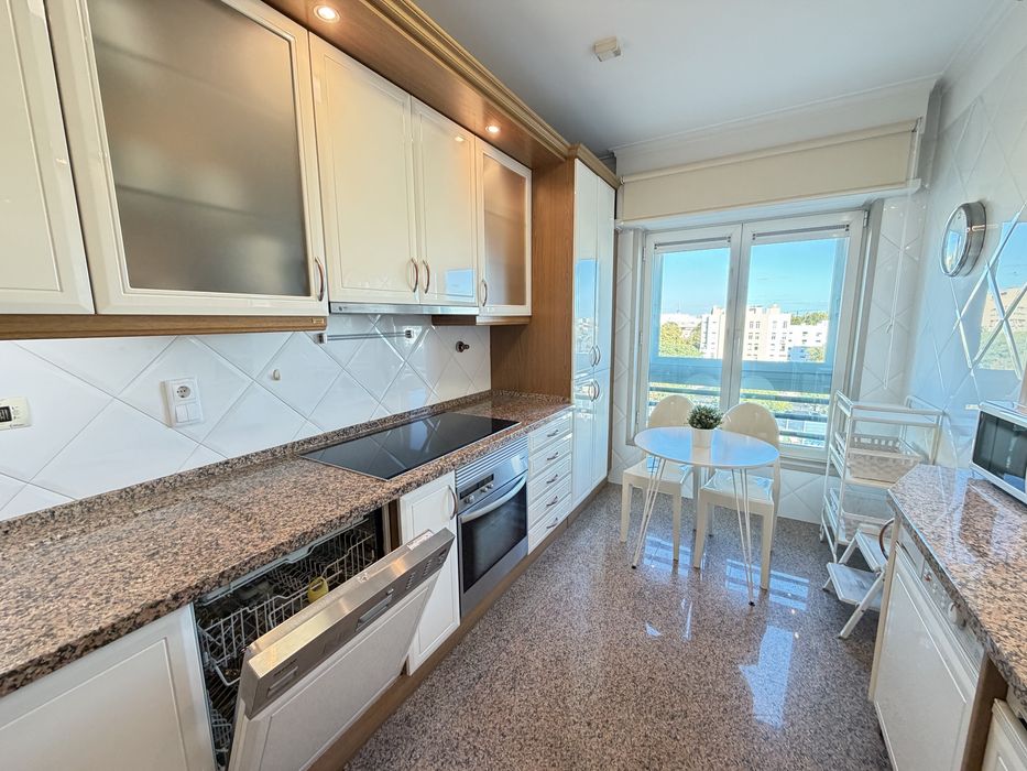 T1 mobiliado com garagem - Parque dos Principes