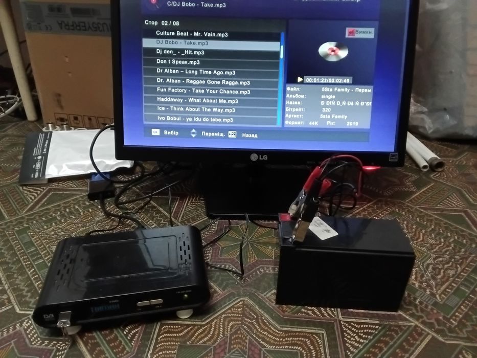 Монітор і Т2 приставка від 12 Вольт