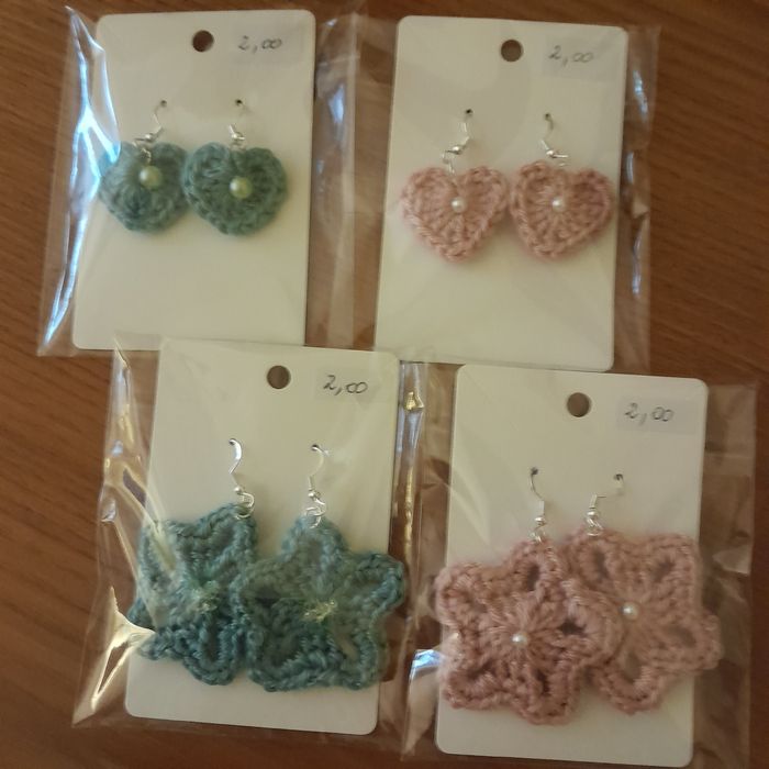 Brincos diversos em crochet