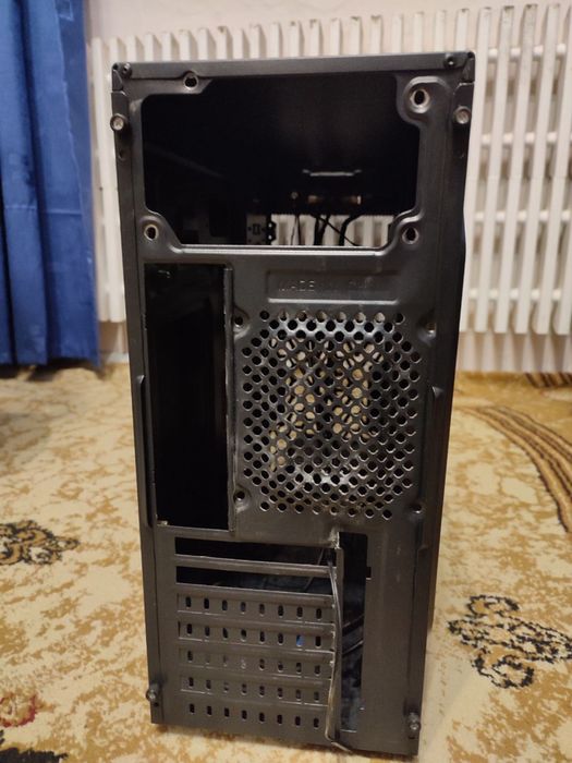 Корпус QUBE QB932A