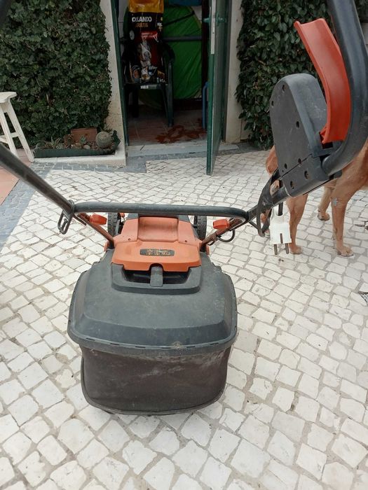 Corta-relva elétrico BLACK + DECKER BEMW471BH-QS
