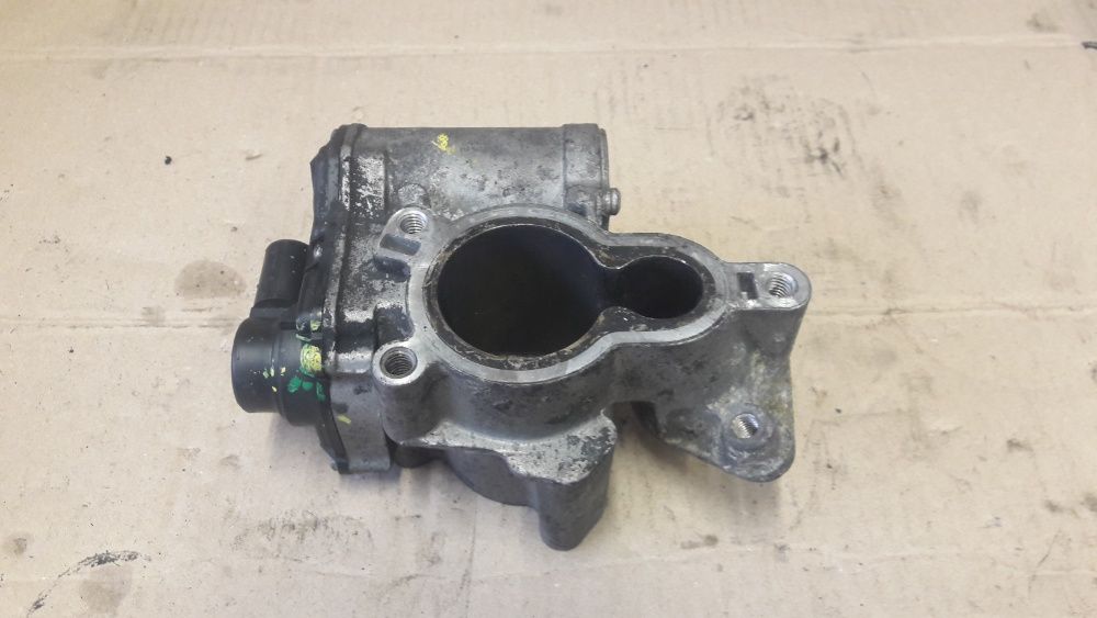 Клапан EGR єгр рено трафик евро 4 виваро колеос лагуна m9r 2.0 dCI