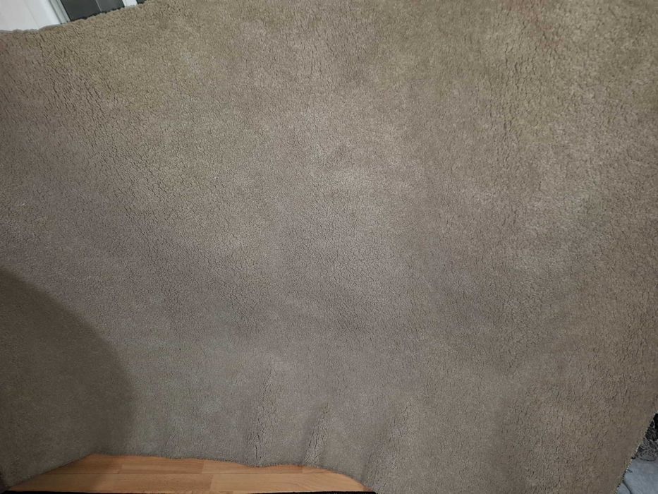 Tapete bege ótimo estado