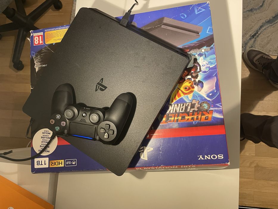 Playstation 4 a venda