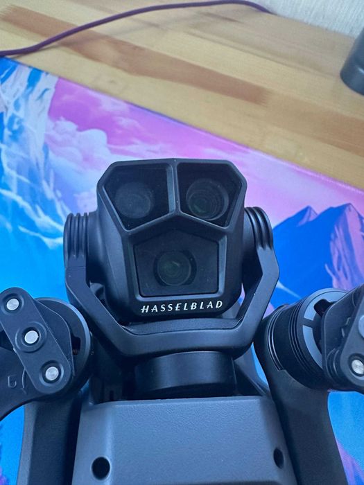 Квадрокоптер DJI Mavic 3 Pro + пульт DJI RC