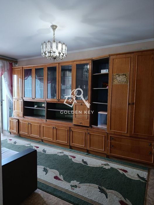 Продаж 1-кімнатної квартири на Соцмісті