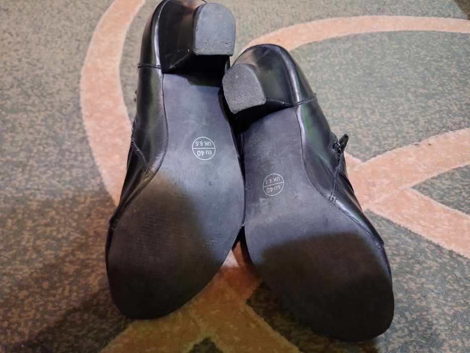 Buty damskie botki