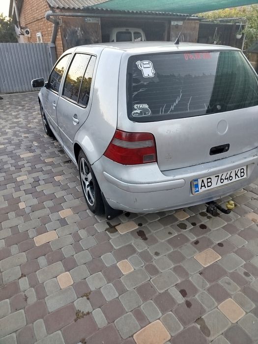 Продаєть Volkswagen GOLF 4