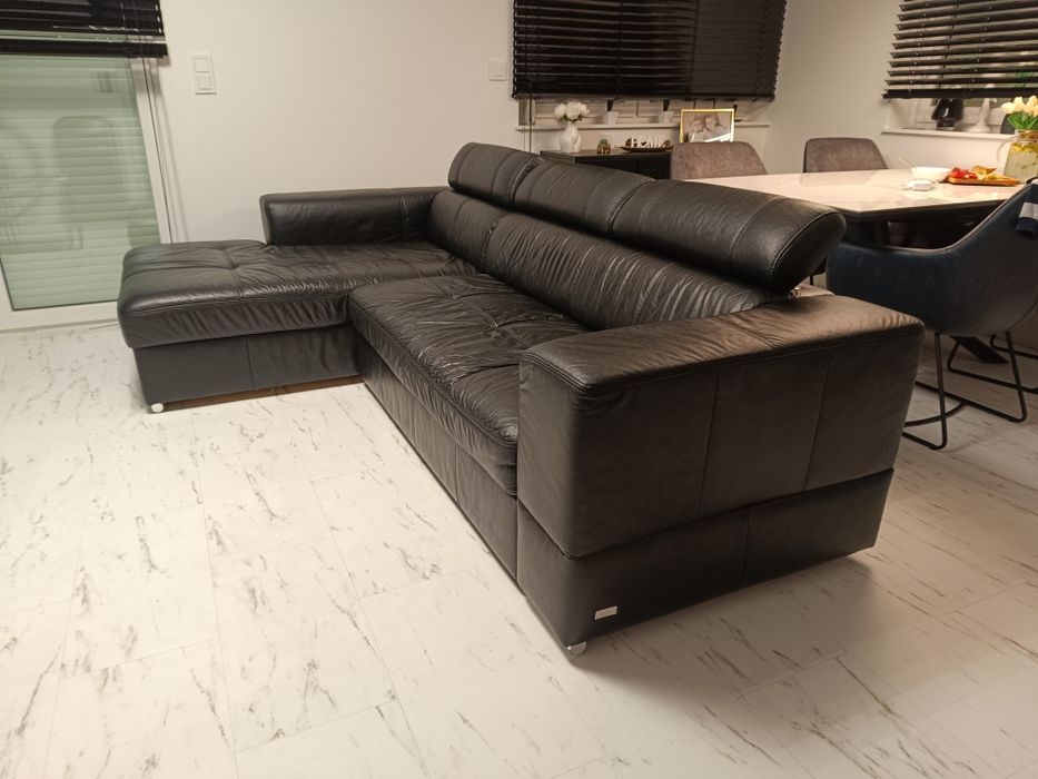 Narożnik skórzany z funkcją spania