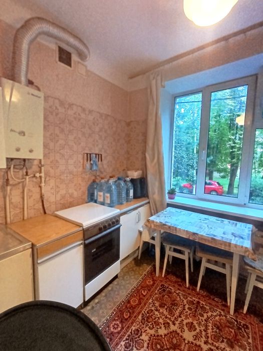 Продаж 2-кім, Повітрофлотський, сталінка, 53квм, документи готові,Без %