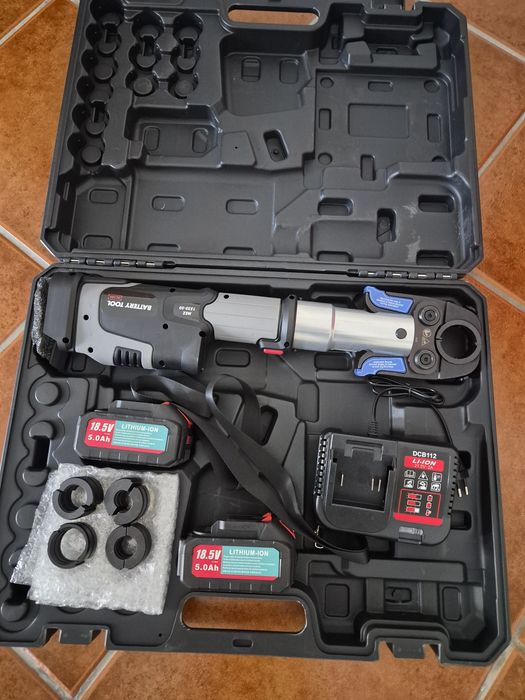 Maquina cravar tubo multicamada a bateria