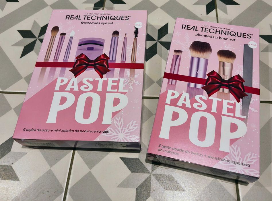 Dwa zestawy pędzli Real Techniques Nowe Hit