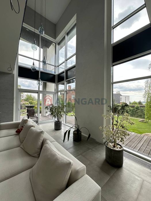 Сучасний маєток у Волоському- простір, комфорт і повна автономія!