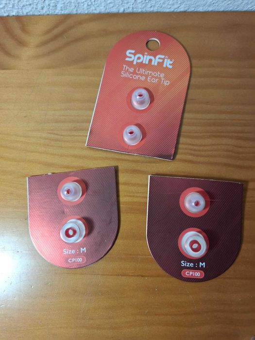 Tin HiFi T3 Plus IEMs c/ pontas SpinFit e cabo