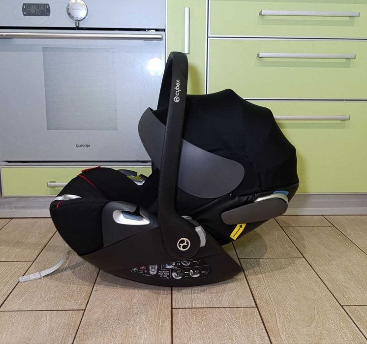 Cybex Cloud Z i-size Platinum Ferrary автокрісло в новому стані