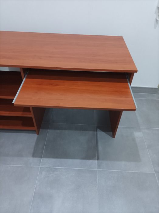 Secretaria  como nova