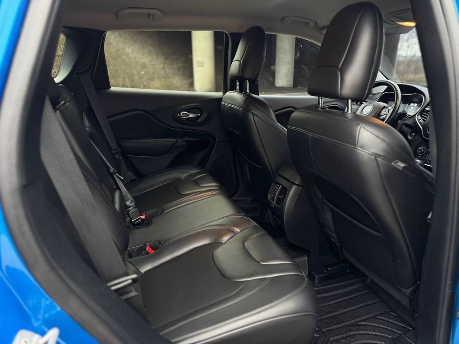 Продам Джип чарокі