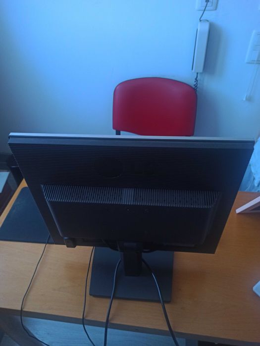 Computador HP Windows 11 +Monitor LG+Teclado HP+Rato  TROCO  PC PORTÁTIL!