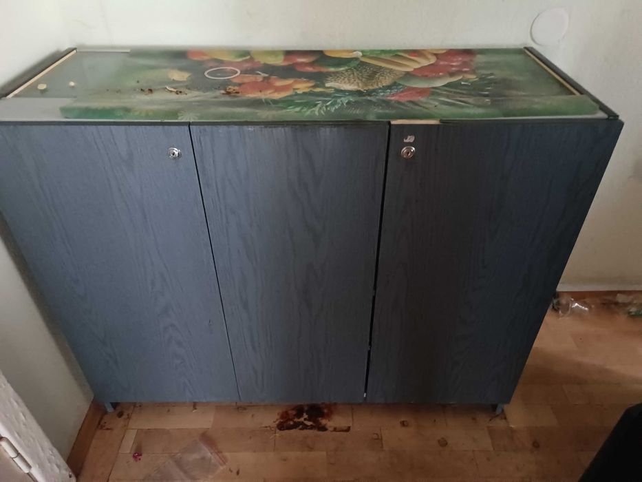 столи та тумби для дому і офісу