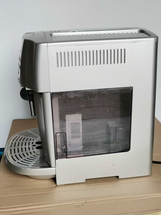 Ekspres DeLongi Magnifica Pronto Cappuccino ESAM4506