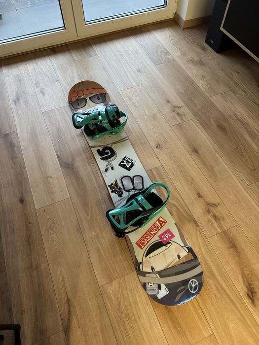 Contract snowboard burton